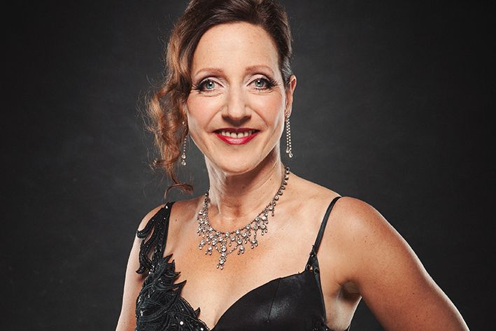 Silvester-Dinnershow mit Katrin Troendle: Nächstes Jahr wird alles besser